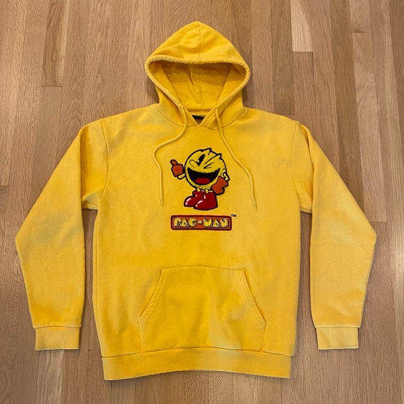 PAC-MAN Yellow Hooded Sweatshirt w Large Chenille PAC-MAN Patch / Unisex M - Picture 1 of 11